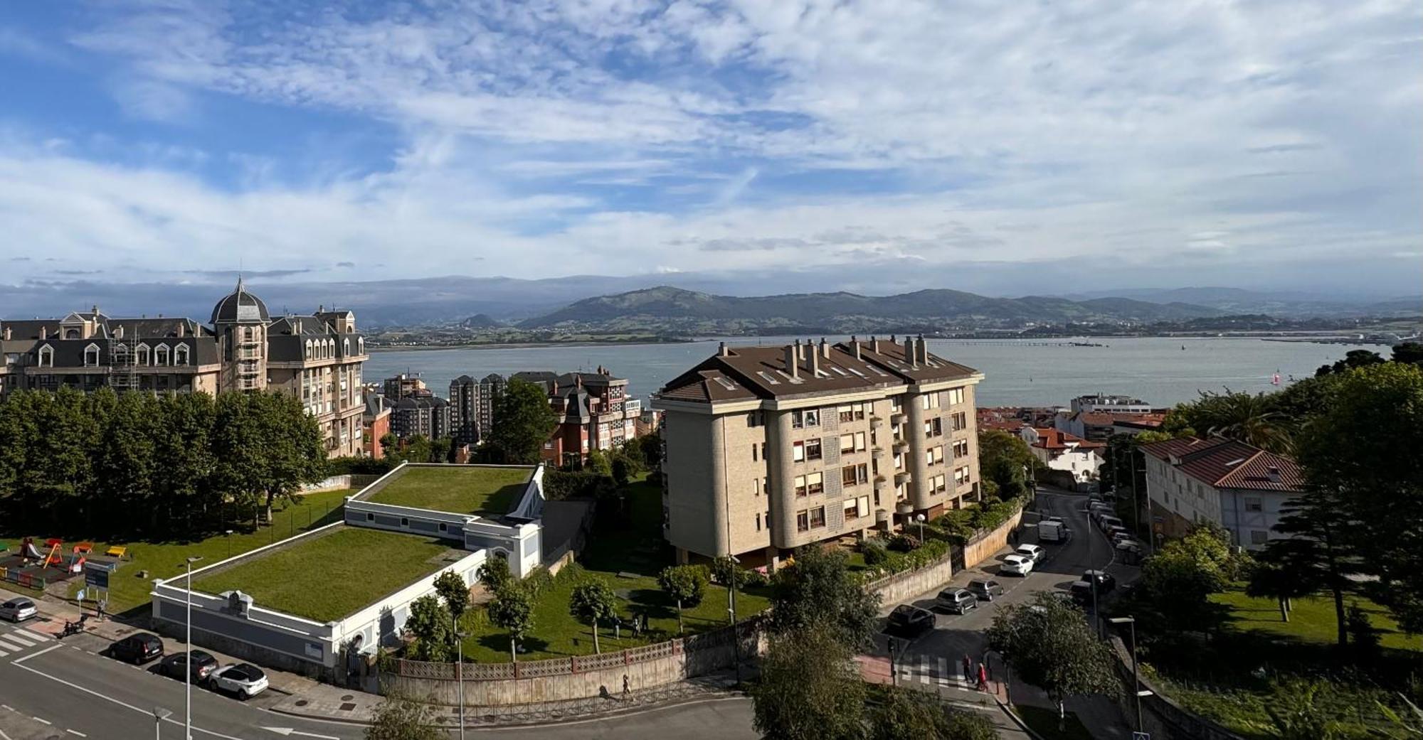 Apartamento Con Vistas Santander Bagian luar foto