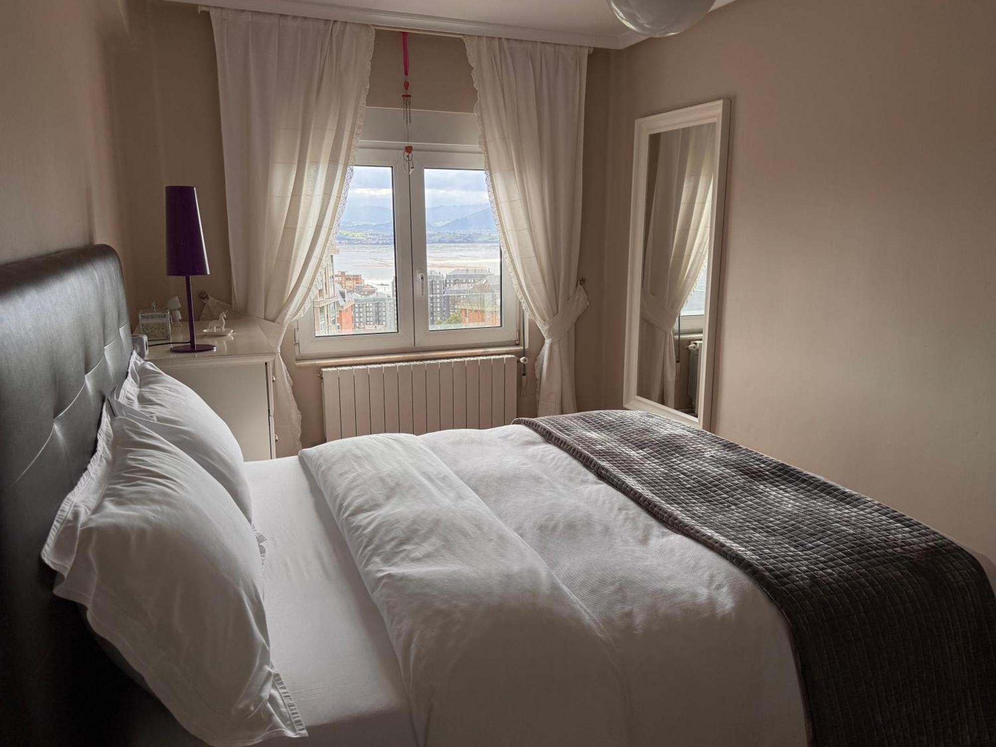 Apartamento Con Vistas Santander Bagian luar foto